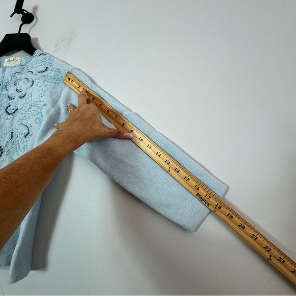 Vintage Barbara Lee Passport Collection Lambswool Hand Decorated Cardigan - Picture 15 of 16